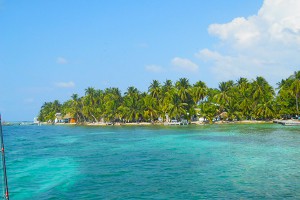 tobacco_caye_shoreline